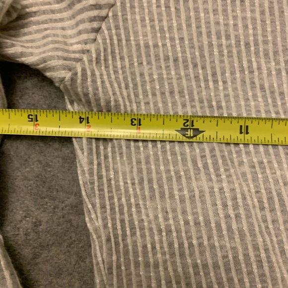 Cute Crossover Style with Decorative Tie - Picture 6 of 8